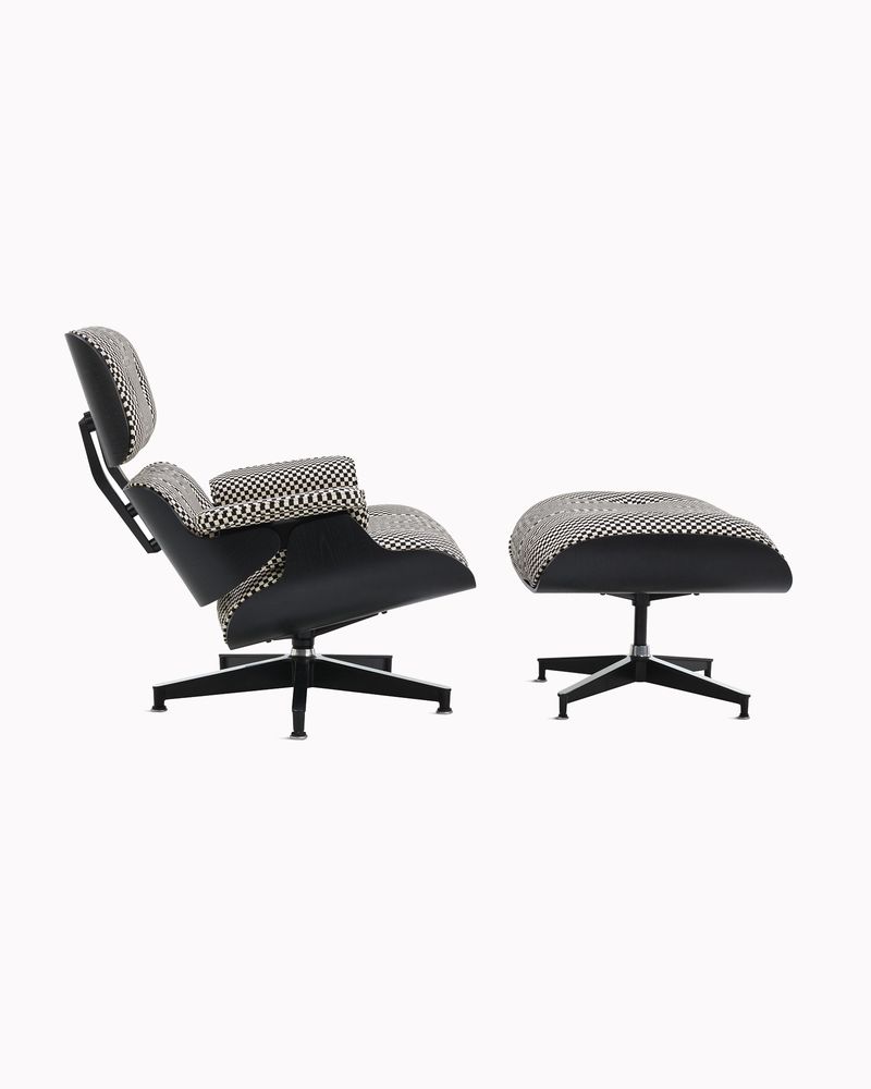 Poltrona-Charles-Eames-e-Otomana-Xadrez-Preta